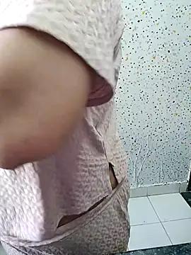 Milf-kaira webcams show profile image 