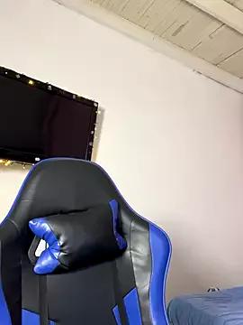 Customizable and immersive: Energize your taste buds and checkout our delicious choice of amateur cams liveshows with excited livestreamers getting their sweet physiques pounded with their beloved vibrating toys.