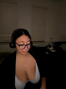 Customizable and immersive: Energize your taste buds and checkout our delicious choice of amateur cams liveshows with excited livestreamers getting their sweet physiques pounded with their beloved vibrating toys.