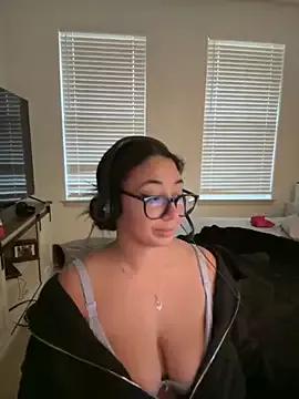 Customizable and immersive: Energize your taste buds and checkout our delicious choice of amateur cams liveshows with excited livestreamers getting their sweet physiques pounded with their beloved vibrating toys.