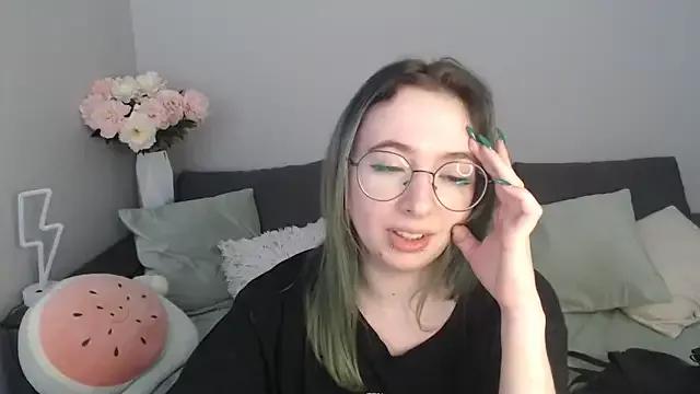 Mini_Diva from StripChat is Freechat