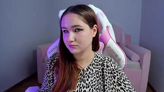 MiraEvansy from StripChat is Freechat