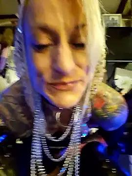 Miss-Paradise from StripChat is Freechat