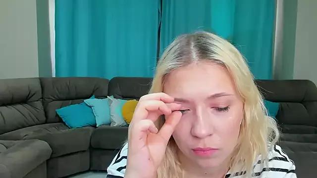 miss___cutie from StripChat is Freechat