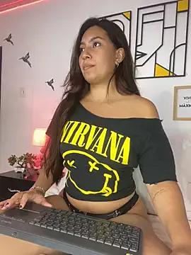 miss__caroline from StripChat is Freechat
