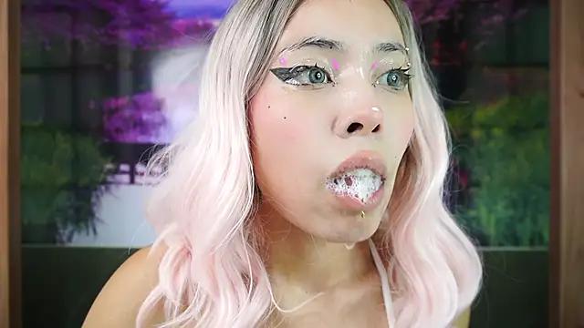 Customizable and immersive: Energize your taste buds and checkout our delicious choice of amateur cams liveshows with excited livestreamers getting their sweet physiques pounded with their beloved vibrating toys.