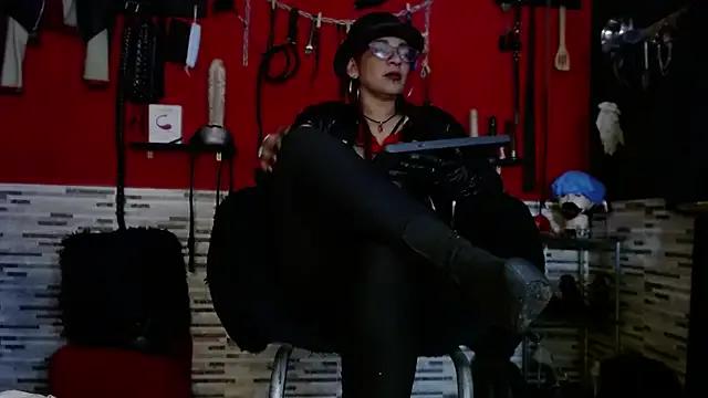 Customizable and immersive: Energize your taste buds and checkout our delicious choice of amateur cams liveshows with excited livestreamers getting their sweet physiques pounded with their beloved vibrating toys.