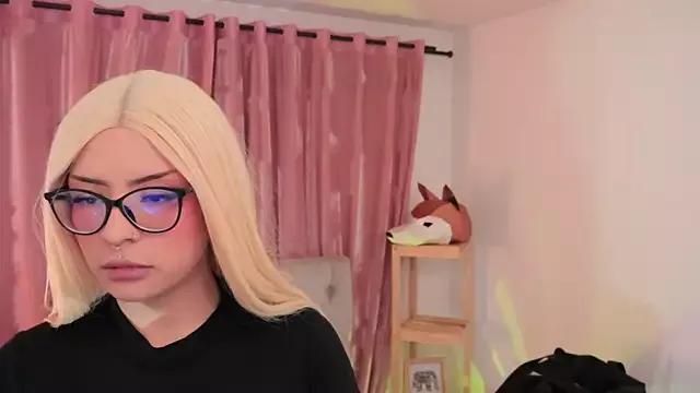 Misselektra__ from StripChat is Freechat