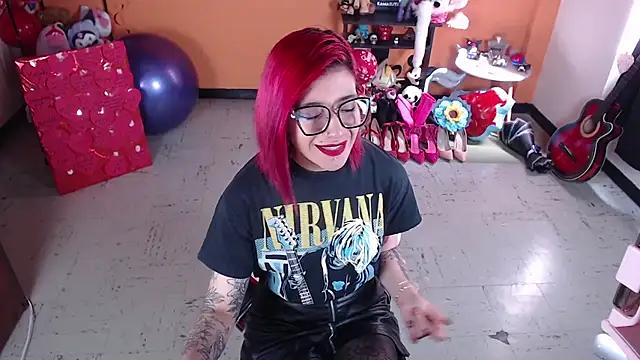 MissMiia2 from StripChat