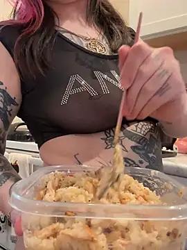 Customizable and immersive: Energize your taste buds and checkout our delicious choice of amateur cams liveshows with excited livestreamers getting their sweet physiques pounded with their beloved vibrating toys.