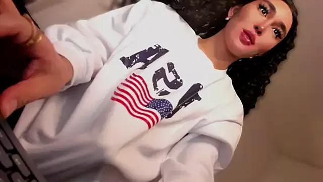 Customizable and immersive: Energize your taste buds and checkout our delicious choice of amateur cams liveshows with excited livestreamers getting their sweet physiques pounded with their beloved vibrating toys.