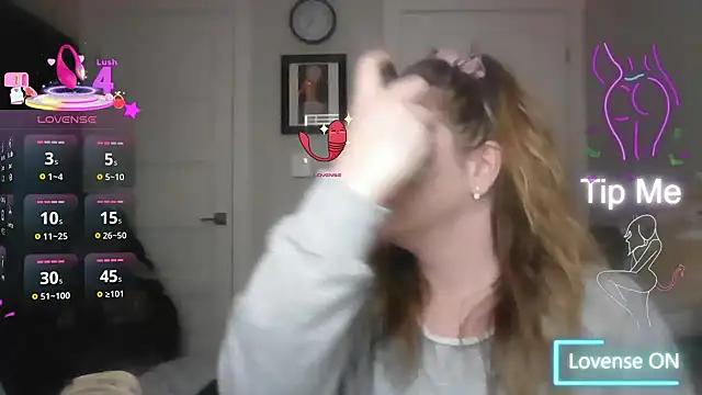 Customizable and immersive: Energize your taste buds and checkout our delicious choice of amateur cams liveshows with excited livestreamers getting their sweet physiques pounded with their beloved vibrating toys.