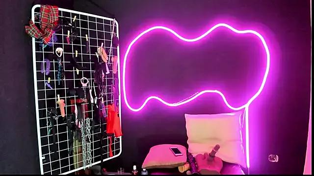 Customizable and immersive: Energize your taste buds and checkout our delicious choice of amateur cams liveshows with excited livestreamers getting their sweet physiques pounded with their beloved vibrating toys.