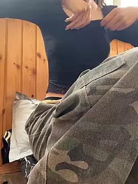 mollyEXD from StripChat is Freechat