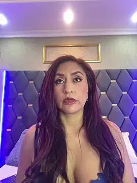 MonicaMoret from StripChat is Freechat
