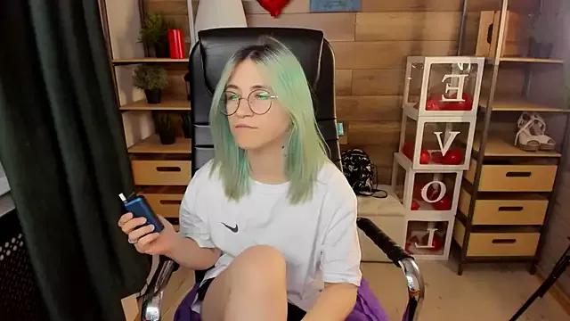 Customizable and immersive: Energize your taste buds and checkout our delicious choice of amateur cams liveshows with excited livestreamers getting their sweet physiques pounded with their beloved vibrating toys.