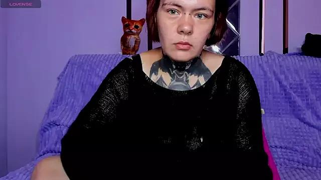 Moon_Owls from StripChat is Freechat