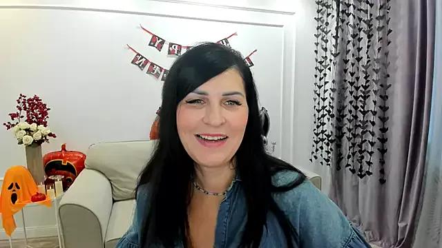 Moon_Veloure1 from StripChat is Freechat