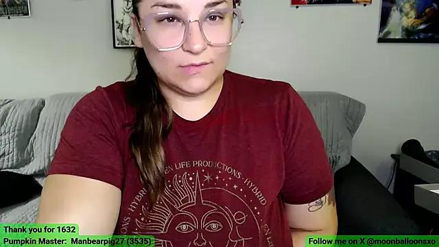 Customizable and immersive: Energize your taste buds and checkout our delicious choice of amateur cams liveshows with excited livestreamers getting their sweet physiques pounded with their beloved vibrating toys.