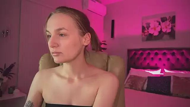 Moonikaa from StripChat is Freechat