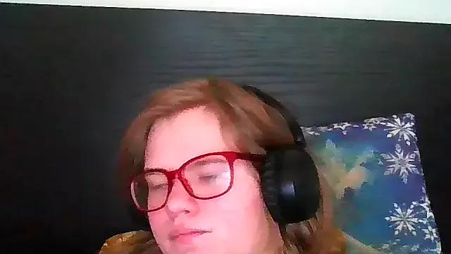 Moonolighta from StripChat is Freechat