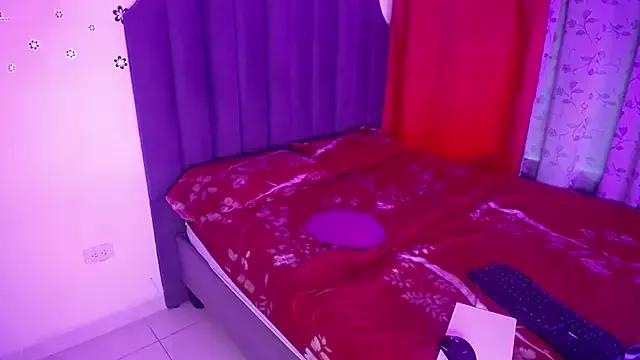 moree_Queen from StripChat is Freechat
