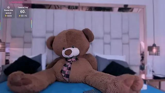 MylittleEmily_ from StripChat is Freechat