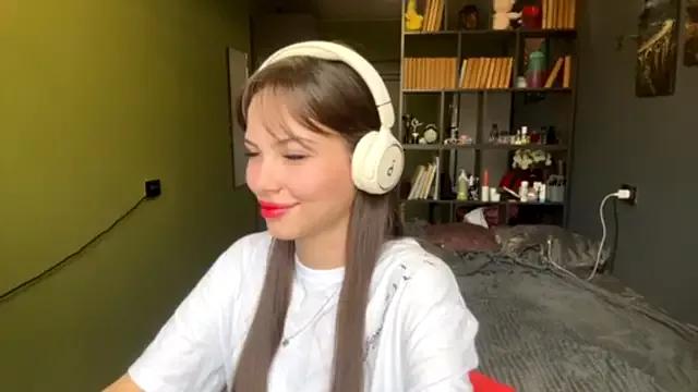 MysticAlisa from StripChat is Freechat
