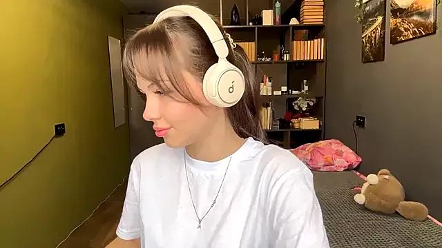 Customizable and immersive: Energize your taste buds and checkout our delicious choice of amateur cams liveshows with excited livestreamers getting their sweet physiques pounded with their beloved vibrating toys.