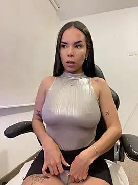 Customizable and immersive: Energize your taste buds and checkout our delicious choice of amateur cams liveshows with excited livestreamers getting their sweet physiques pounded with their beloved vibrating toys.