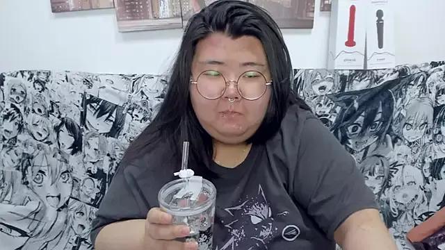 Nadine_asian from StripChat is Freechat