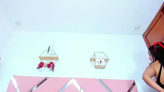 Customizable and immersive: Energize your taste buds and checkout our delicious choice of amateur cams liveshows with excited livestreamers getting their sweet physiques pounded with their beloved vibrating toys.