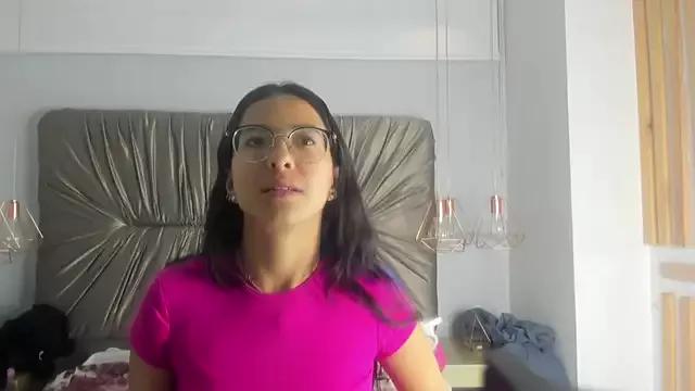 Nai_Blue from StripChat is Freechat