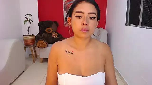 naia_sweetsex from StripChat is Freechat