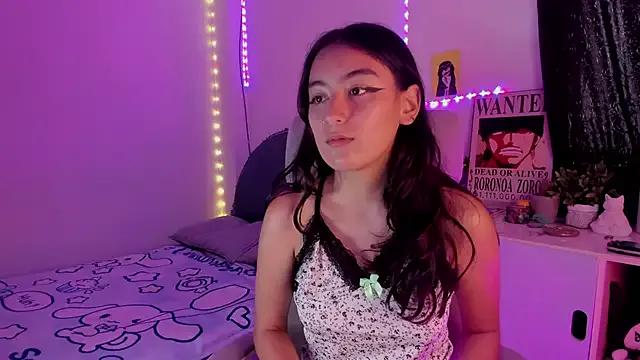 namiiwhite from StripChat is Freechat