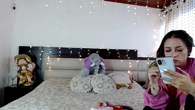 Customizable and immersive: Energize your taste buds and checkout our delicious choice of amateur cams liveshows with excited livestreamers getting their sweet physiques pounded with their beloved vibrating toys.