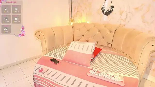 Customizable and immersive: Energize your taste buds and checkout our delicious choice of amateur cams liveshows with excited livestreamers getting their sweet physiques pounded with their beloved vibrating toys.