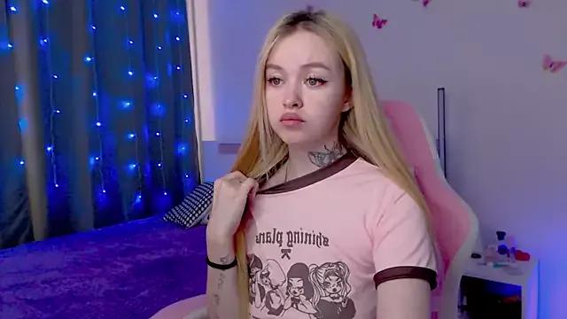 Customizable and immersive: Energize your taste buds and checkout our delicious choice of amateur cams liveshows with excited livestreamers getting their sweet physiques pounded with their beloved vibrating toys.