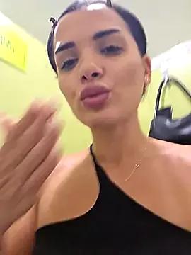 NaughtyChloe from StripChat is Freechat