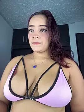 NaughtyNinnaXXX from StripChat is Freechat