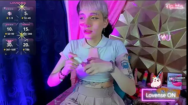 Customizable and immersive: Energize your taste buds and checkout our delicious choice of amateur cams liveshows with excited livestreamers getting their sweet physiques pounded with their beloved vibrating toys.