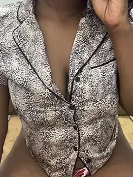 Nellybombass from StripChat is Freechat