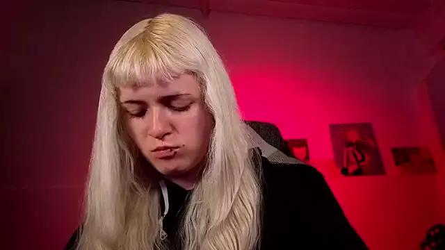 NEXT_DOOR_GIRL_ from StripChat is Freechat