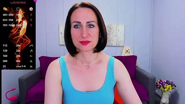 Nia_Smithh from StripChat is Freechat
