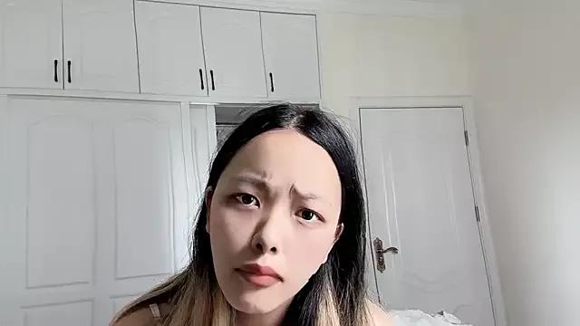 nickncme from StripChat is Freechat