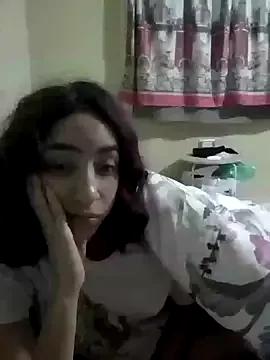 NicollMousse from StripChat is Freechat
