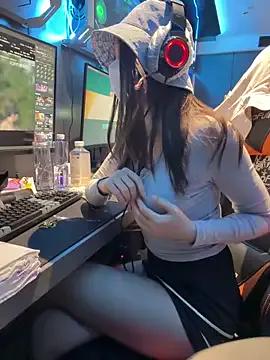 Customizable and immersive: Energize your taste buds and checkout our delicious choice of amateur cams liveshows with excited livestreamers getting their sweet physiques pounded with their beloved vibrating toys.