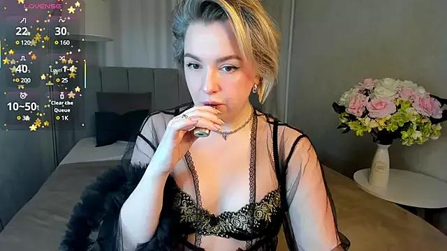 Nikki_Kai from StripChat is Freechat