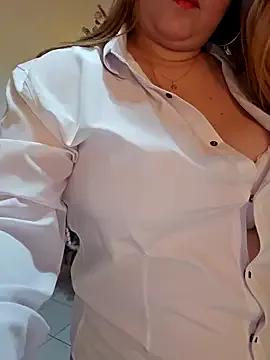 Nina4Velour from StripChat is Freechat