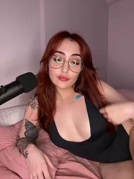 Nina_noire from StripChat is Freechat